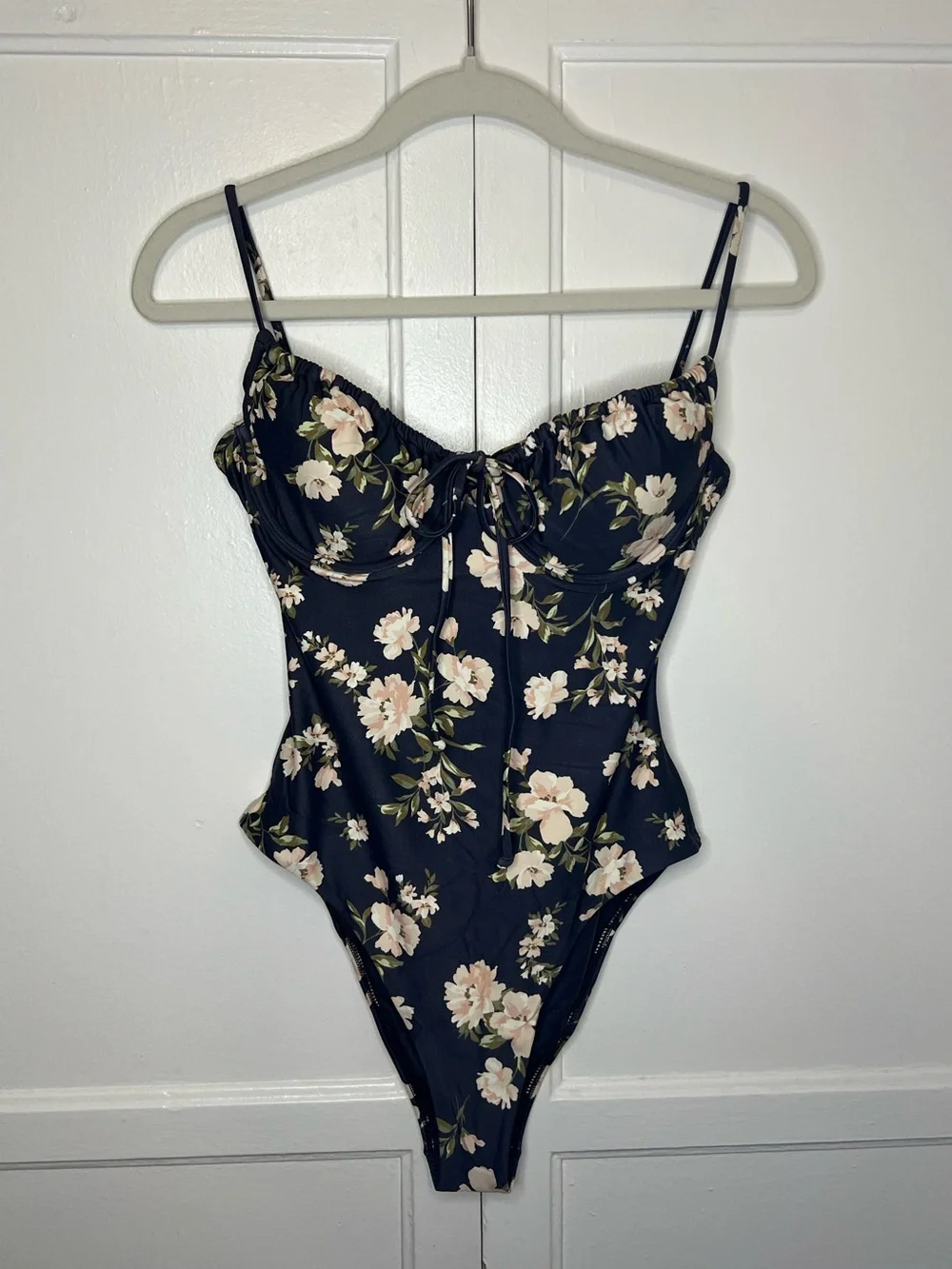 O’Neill Kendra Floral Kailua Underwire One-Piece Swimsuit | D CUP (M/L) - NWT